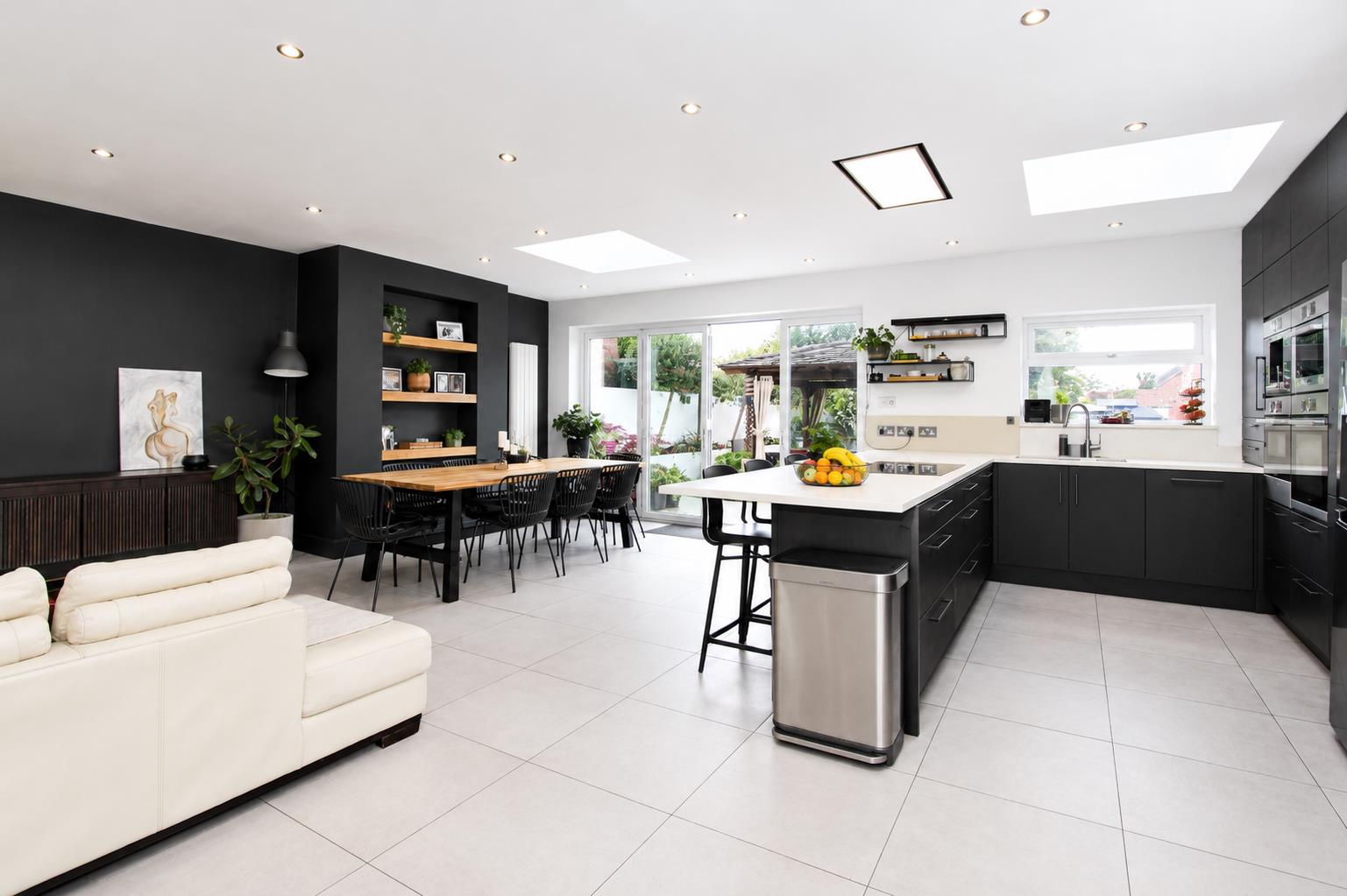 5 bed property in Waterer Rise, Wallington